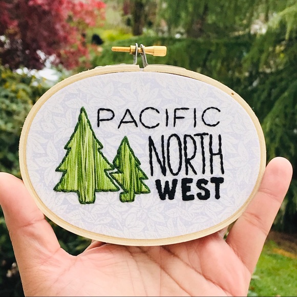 Meet your Posher, Stephanie - Picture 2 of 8